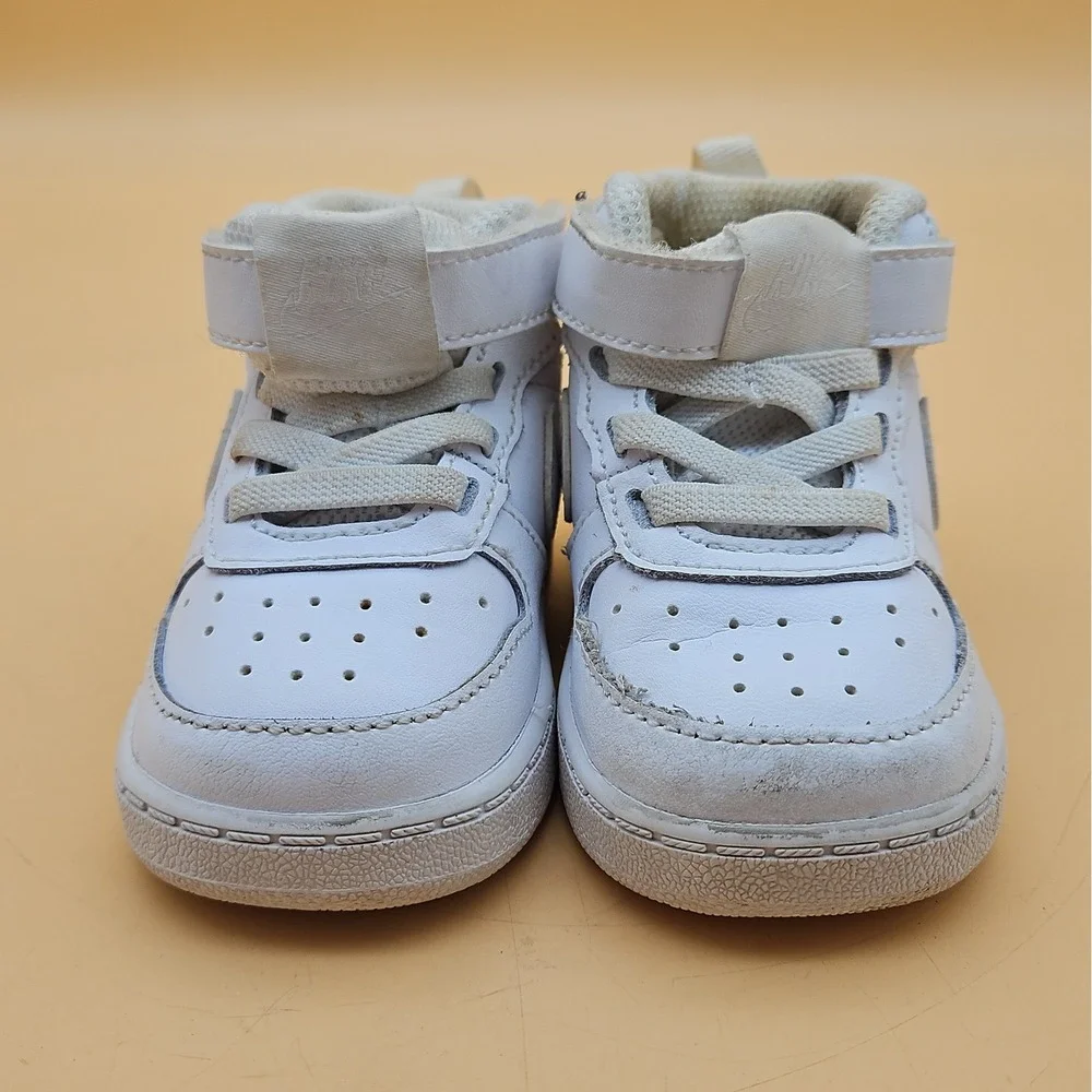 Toddler Size 4 Nike Court Borough MID 2 Leather CD7784-100 White Authentic